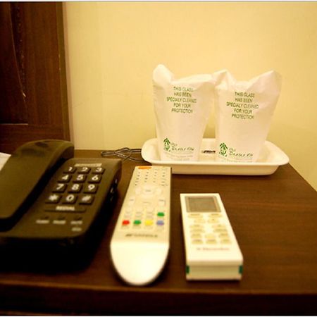 אמריצר Hotel Darbar View מראה חיצוני תמונה