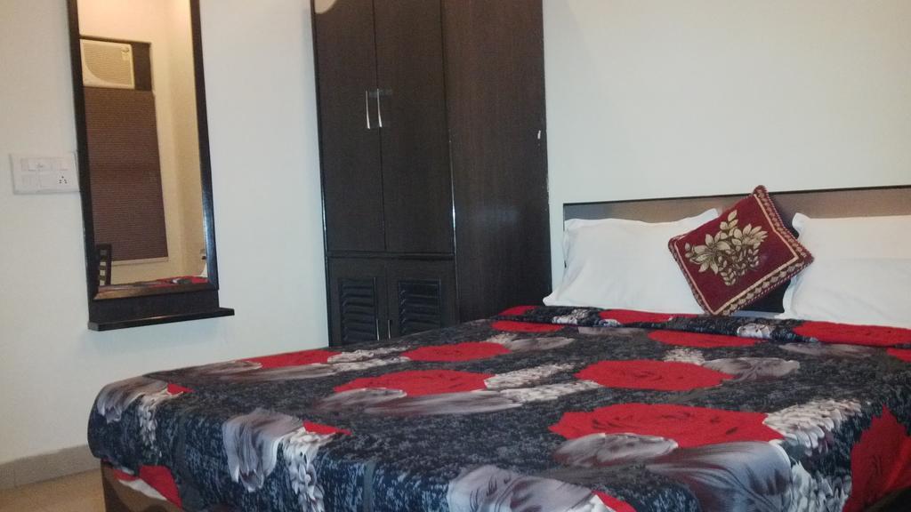 אמריצר Hotel Darbar View מראה חיצוני תמונה