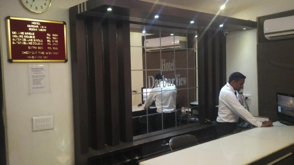 אמריצר Hotel Darbar View מראה חיצוני תמונה